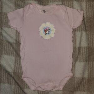 5 for $20 | Buc-ee's Floral Logo Pastel Pink Baby Bodysuit Onesie